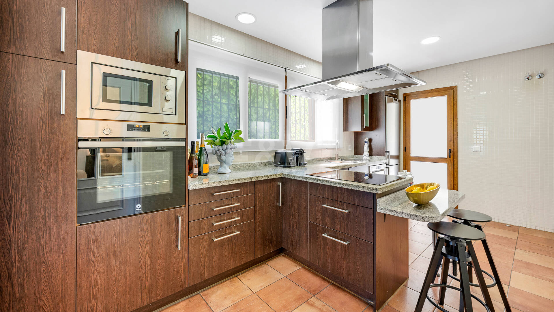 Elegante, nach Süden ausgerichtete Villa im prestigeträchtigen Wohnviertel Nagüeles