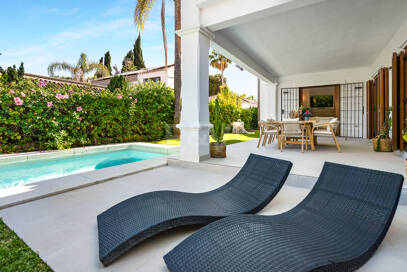 Elegant South-Facing Villa in the Prestigious Residential Area of Nagüeles