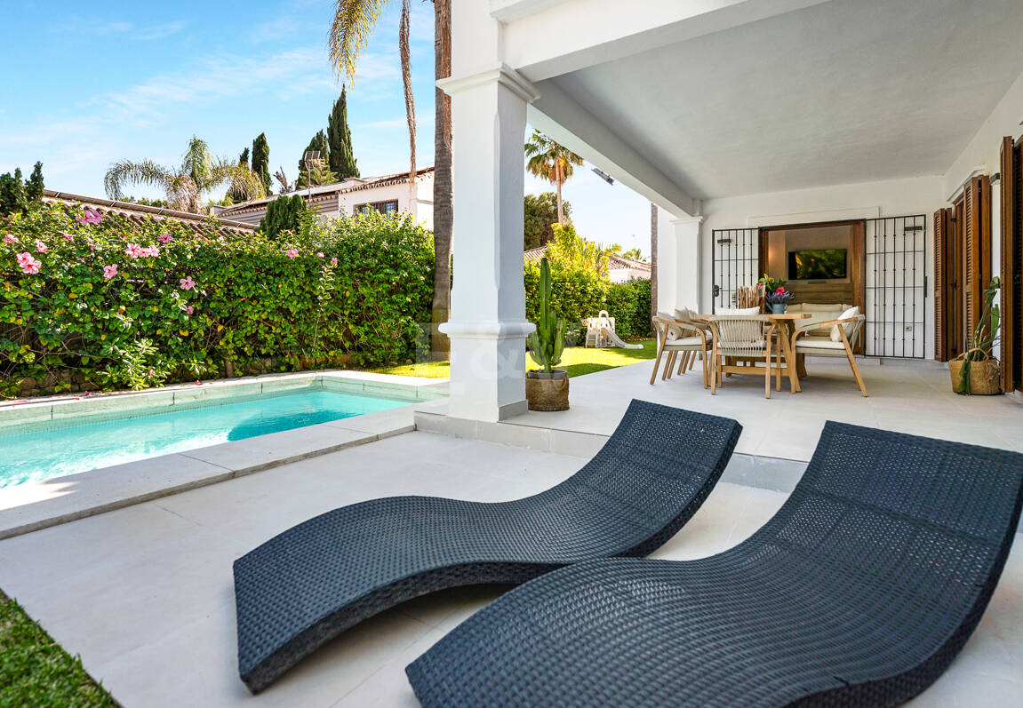 Elegant South-Facing Villa in the Prestigious Residential Area of Nagüeles