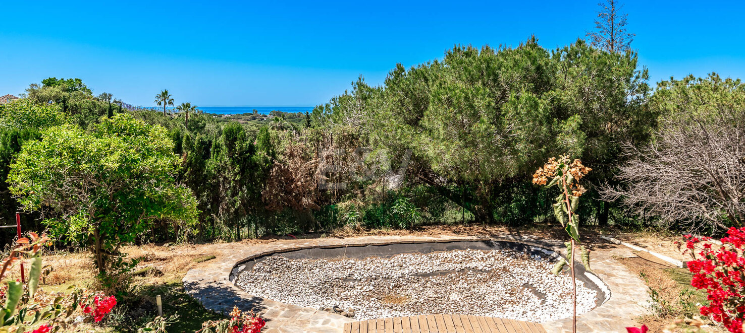 Possibilité d'investissement unique avec 5250m2 terrain dans la prestigieuse région d'Elviria