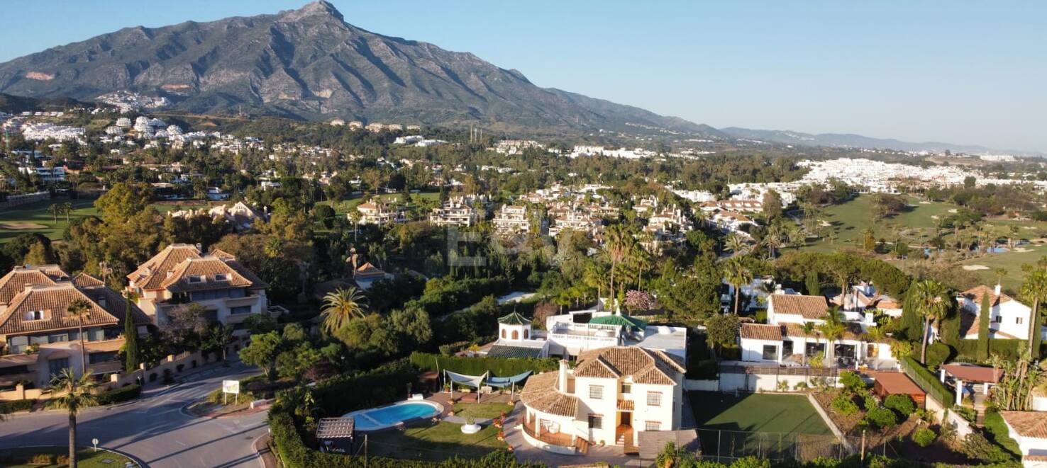 Investment Opportunity - Villa on double Plot with La Concha views