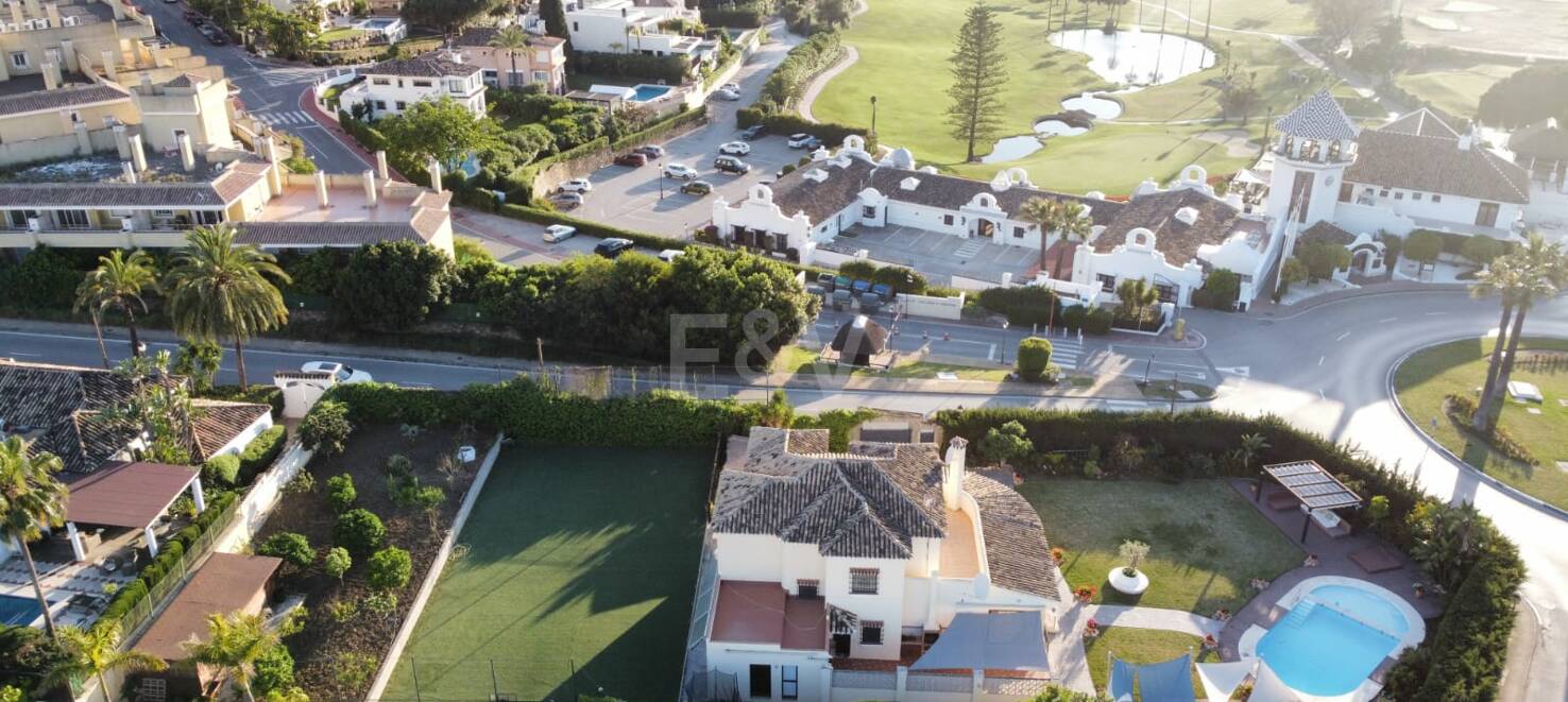 Investment Opportunity - Villa on double Plot with La Concha views