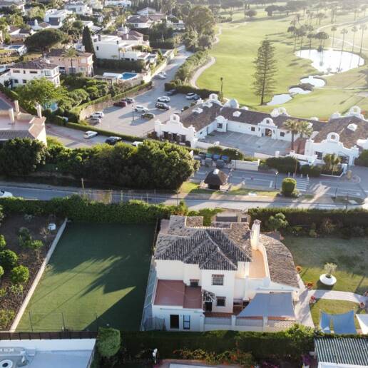 Investment Opportunity - Villa on double Plot with La Concha views