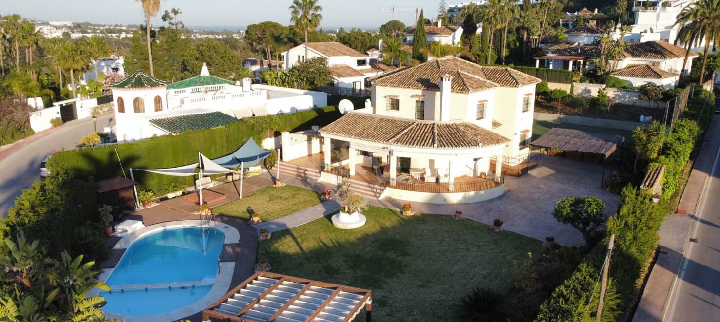 Investment Opportunity - Villa on double Plot with La Concha views