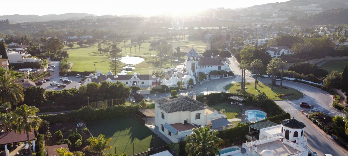 Investment Opportunity - Villa on double Plot with La Concha views