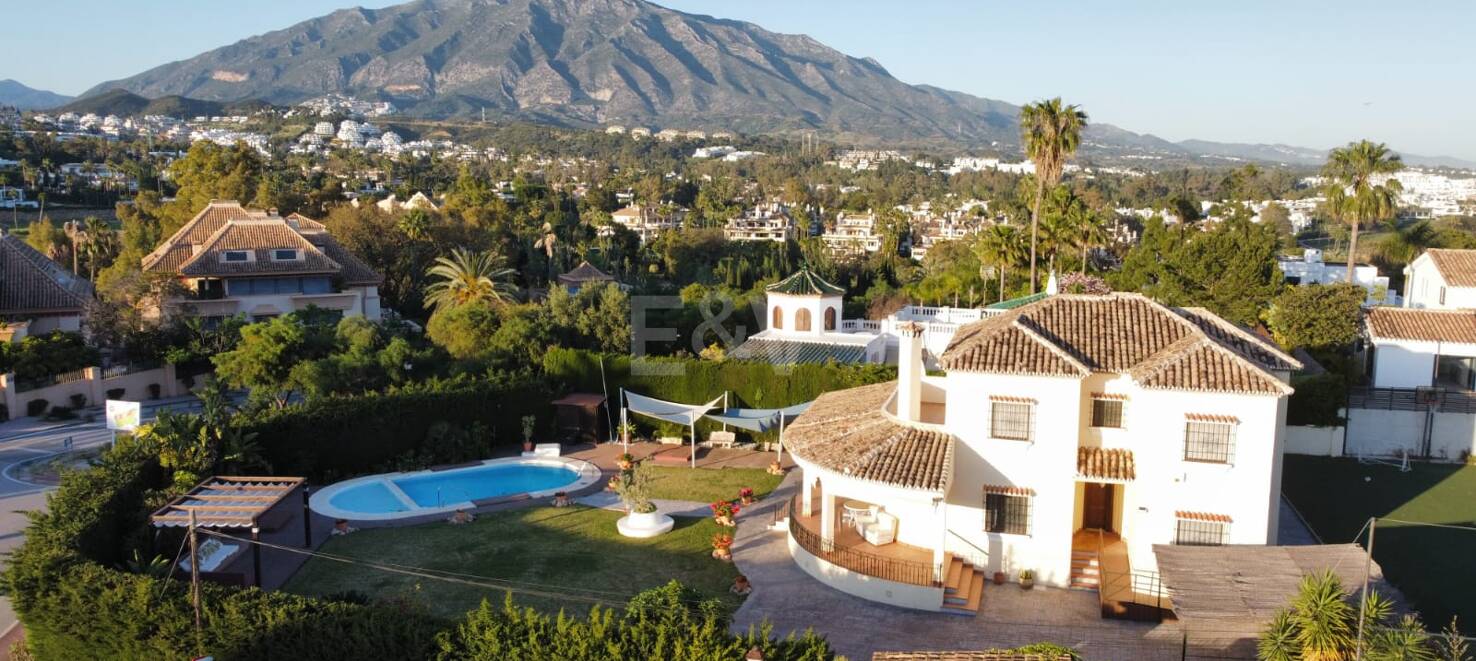 Investment Opportunity - Villa on double Plot with La Concha views