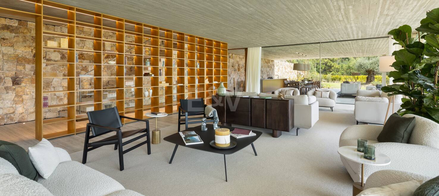 Villa Alia, El Madroñal - Escape to Elevated Living