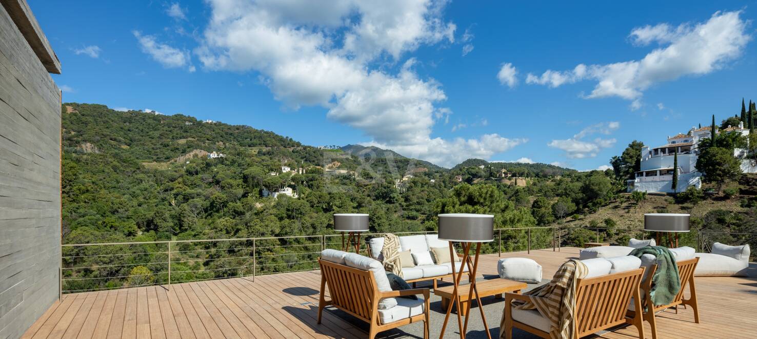 Villa Alia, El Madroñal - Escape to Elevated Living