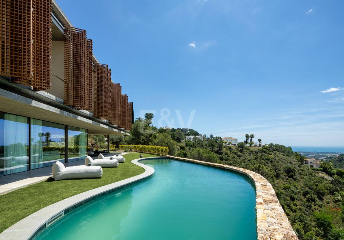 Villa Alia, El Madroñal - Escape to Elevated Living