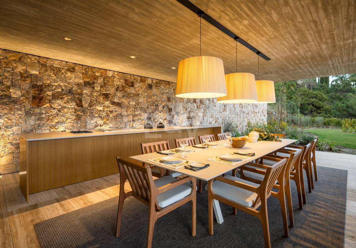 Villa Alia, El Madroñal - Escape to Elevated Living