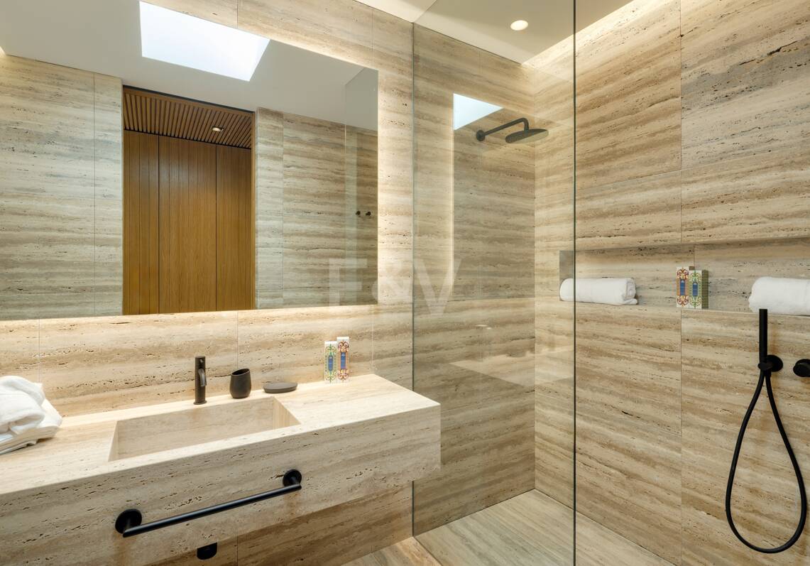 Villa Alia, El Madroñal - Escape to Elevated Living