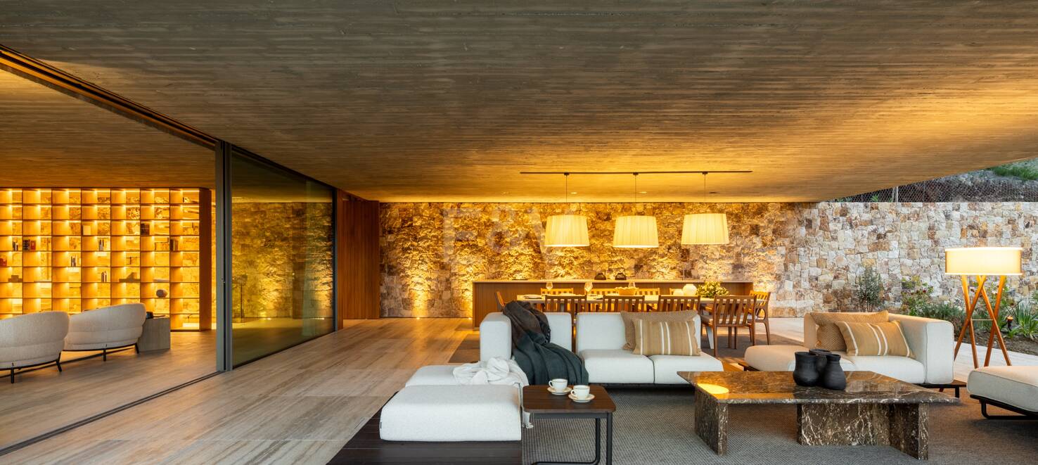 Villa Alia, El Madroñal - Escape to Elevated Living