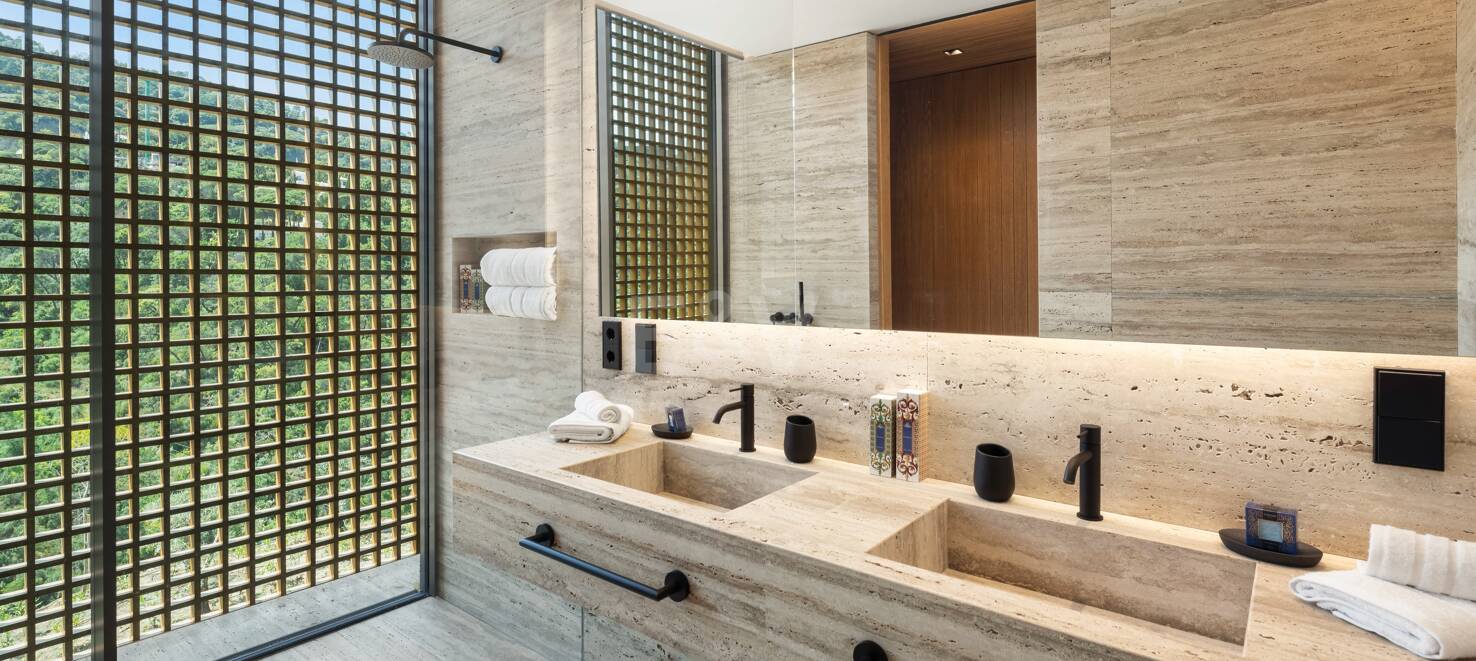 Villa Alia, El Madroñal - Escape to Elevated Living