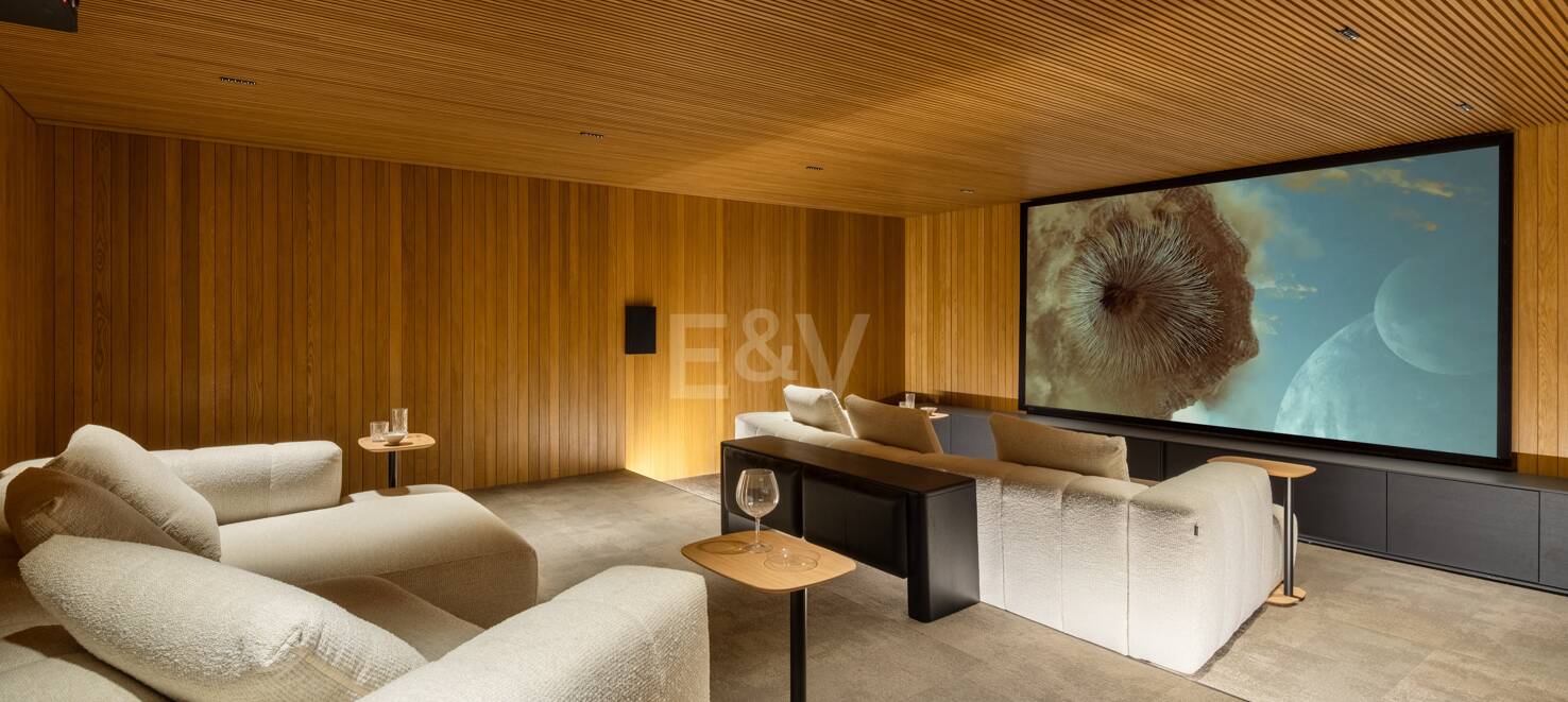 Villa Alia, El Madroñal - Escape to Elevated Living