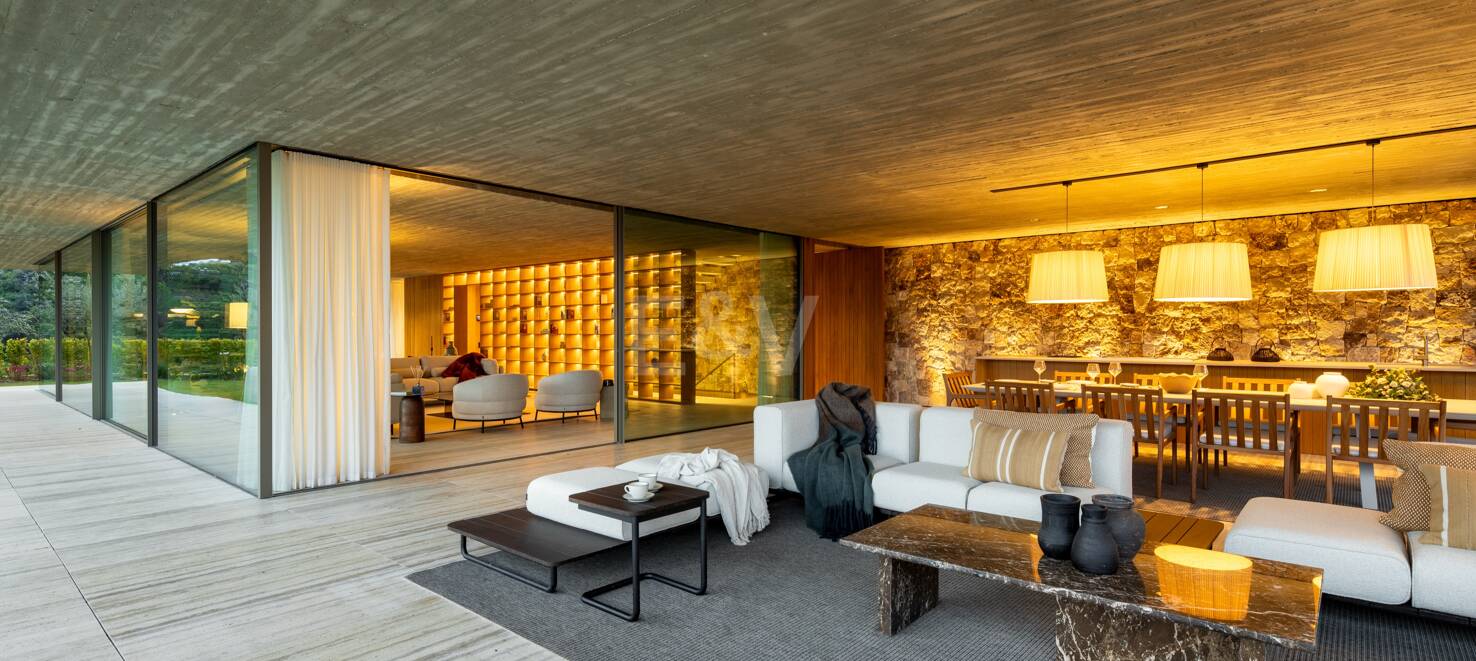 Villa Alia, El Madroñal - Escape to Elevated Living