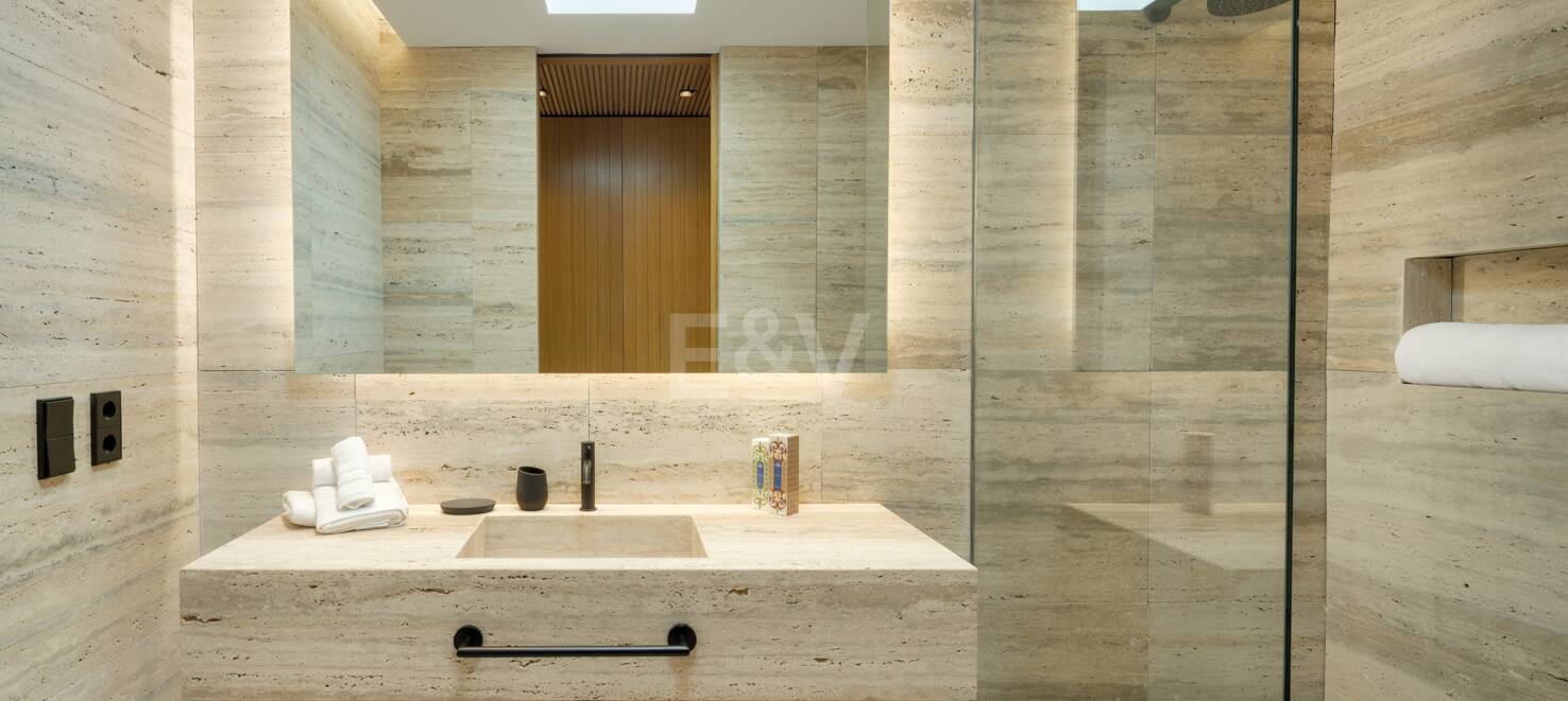 Villa Alia, El Madroñal - Escape to Elevated Living