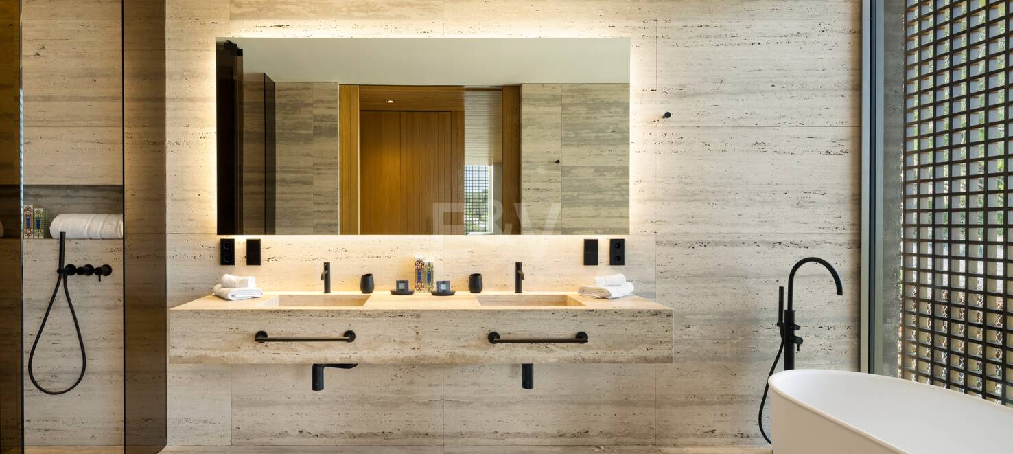 Villa Alia, El Madroñal - Escape to Elevated Living