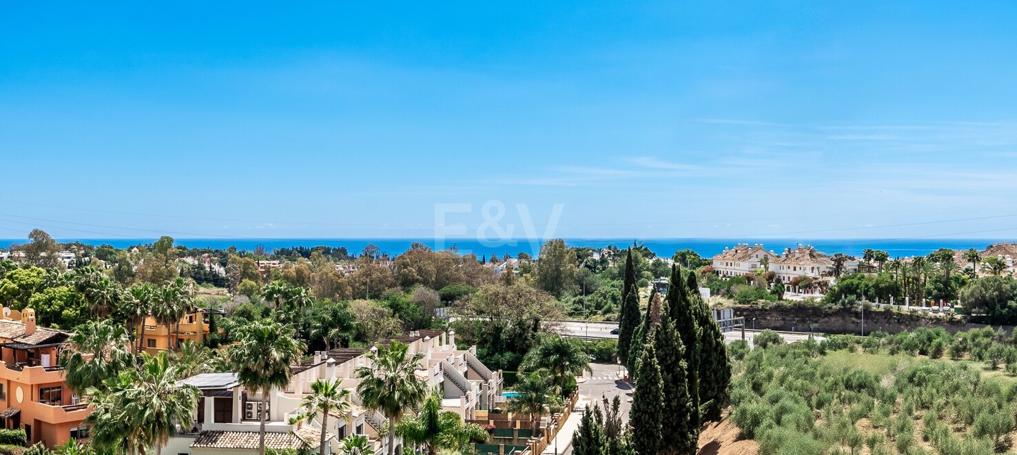 Exquisite Modern Villa with a separate guest house in Marbella’s Prestigious Golden Mile