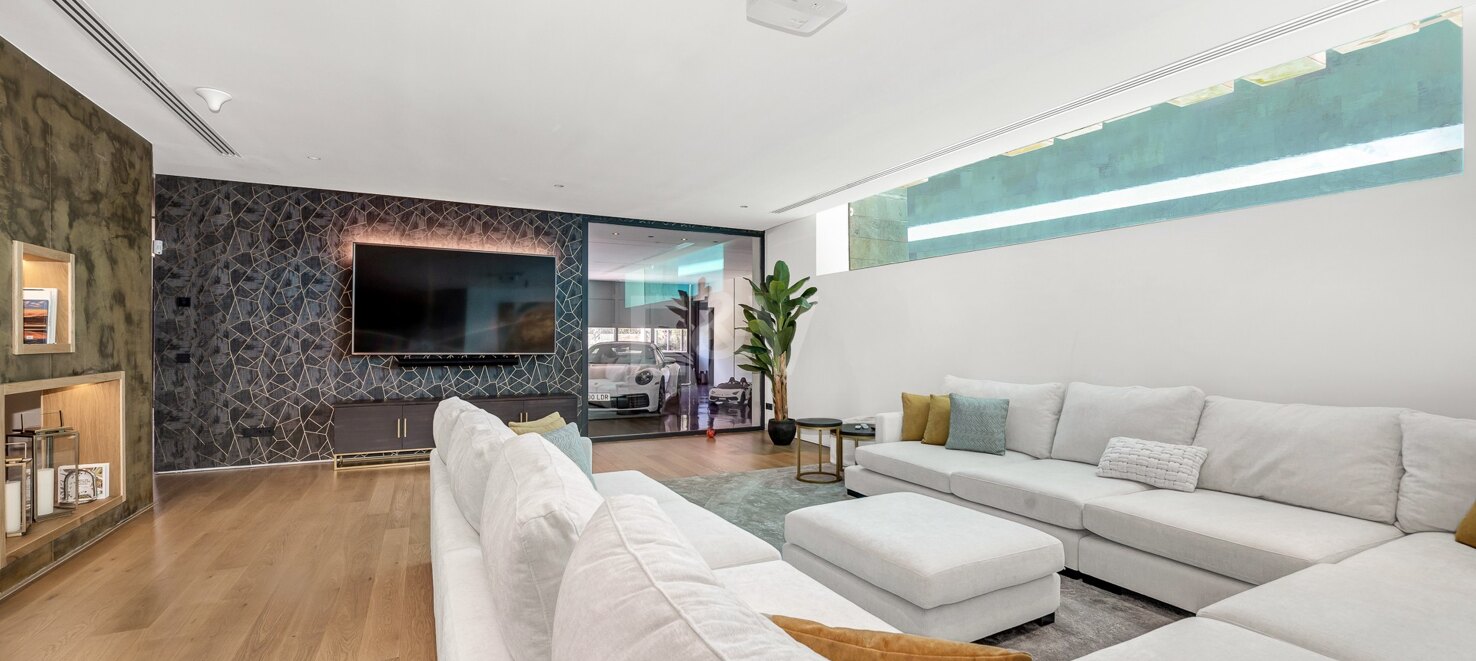Exquisite Modern Villa with a separate guest house in Marbella’s Prestigious Golden Mile