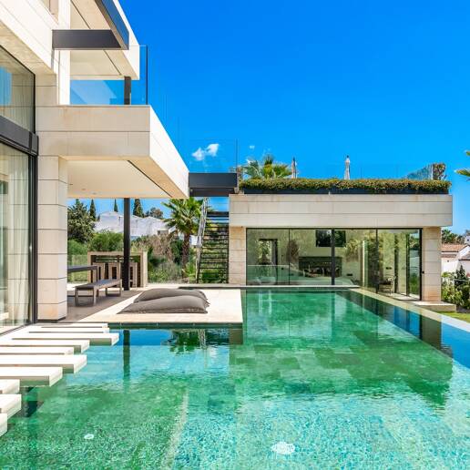 Villa de lujo de estilo contemporáneo con impresionantes vistas en Lomas del Virrey