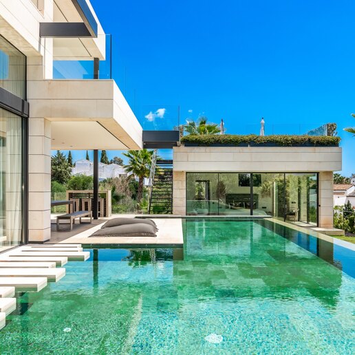 Exquisite Modern Villa with a separate guest house in Marbella’s Prestigious Golden Mile