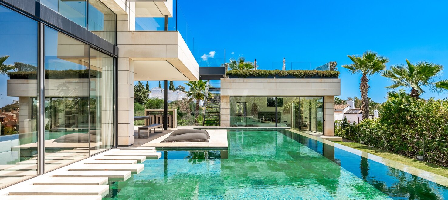 Exquisite Modern Villa with a separate guest house in Marbella’s Prestigious Golden Mile