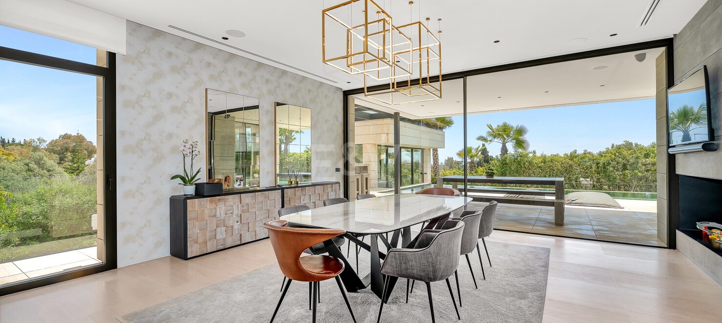 Exquisite Modern Villa with a separate guest house in Marbella’s Prestigious Golden Mile