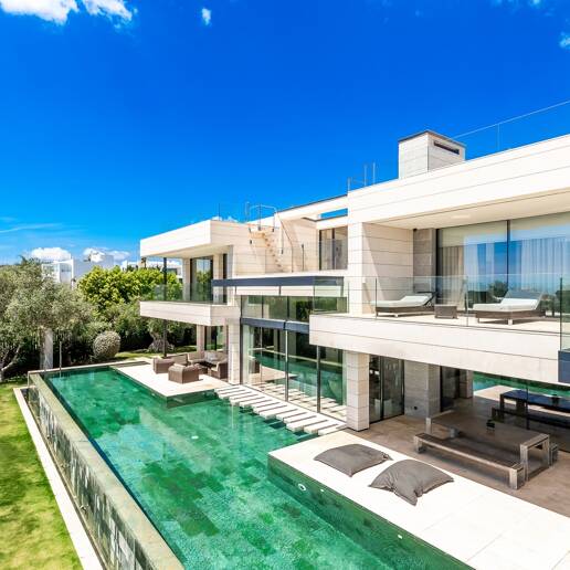 Villa de lujo de estilo contemporáneo con impresionantes vistas en Lomas del Virrey