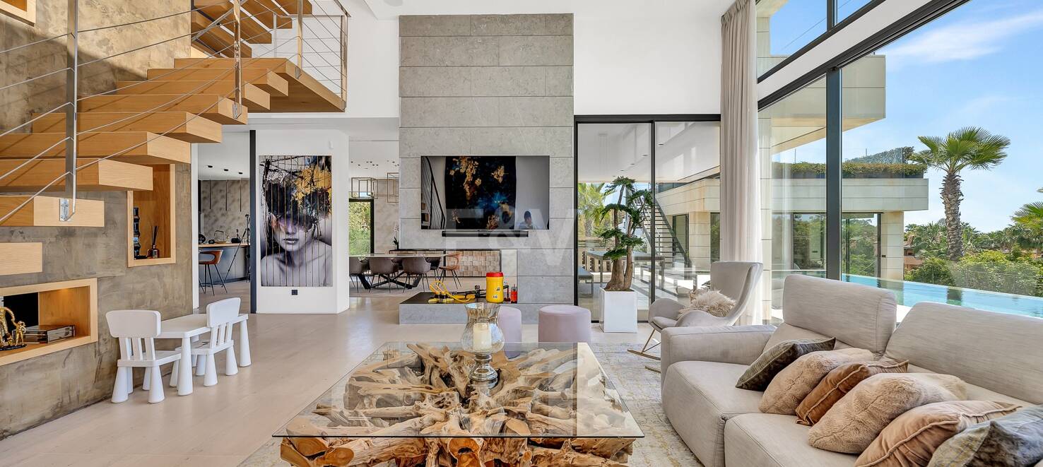 Villa de lujo de estilo contemporáneo con impresionantes vistas en Lomas del Virrey