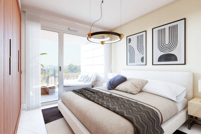 Elegant New Build Lägenhet med Terrace, Pool & Walk-to-Beach bekvämlighet