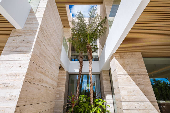 Un nouveau chef-d'œuvre avec spa bien-être et finitions design