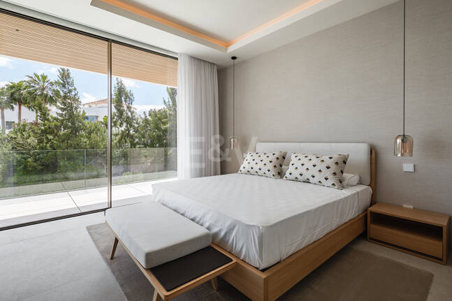 Un nouveau chef-d'œuvre avec spa bien-être et finitions design