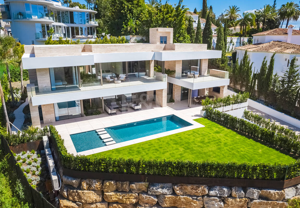 Un nouveau chef-d'œuvre avec spa bien-être et finitions design