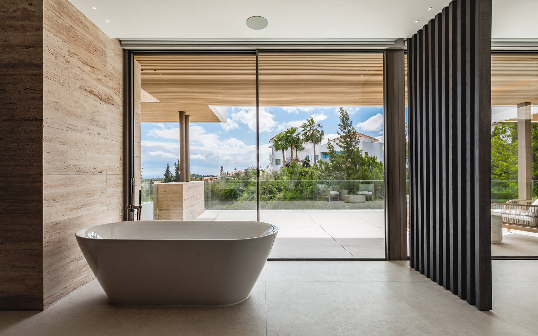 Un nouveau chef-d'œuvre avec spa bien-être et finitions design