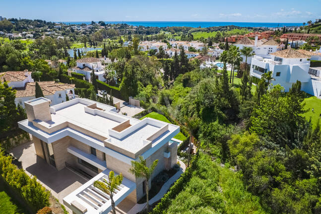 Un nouveau chef-d'œuvre avec spa bien-être et finitions design