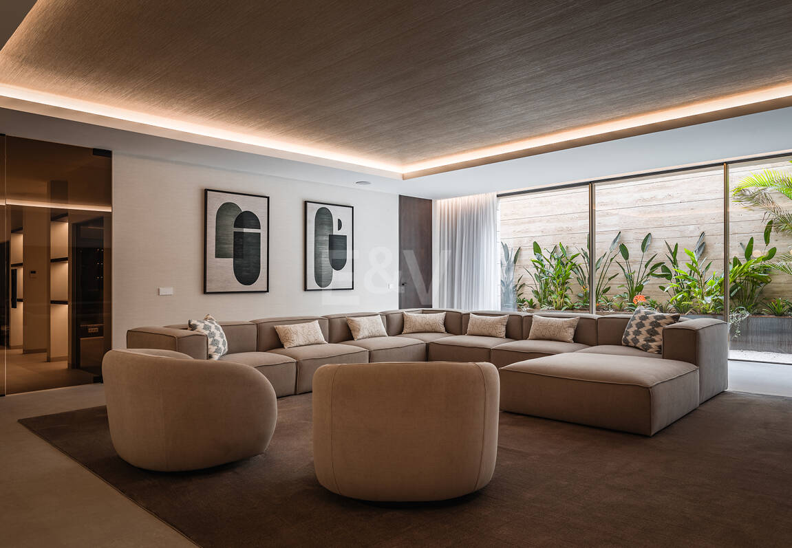 Un nouveau chef-d'œuvre avec spa bien-être et finitions design