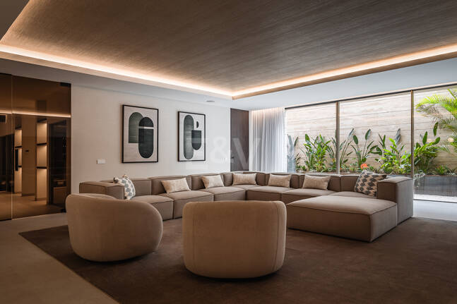 Un nouveau chef-d'œuvre avec spa bien-être et finitions design