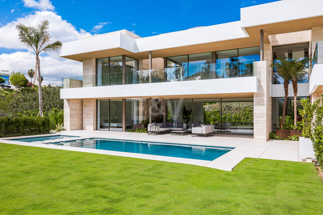 Un nouveau chef-d'œuvre avec spa bien-être et finitions design