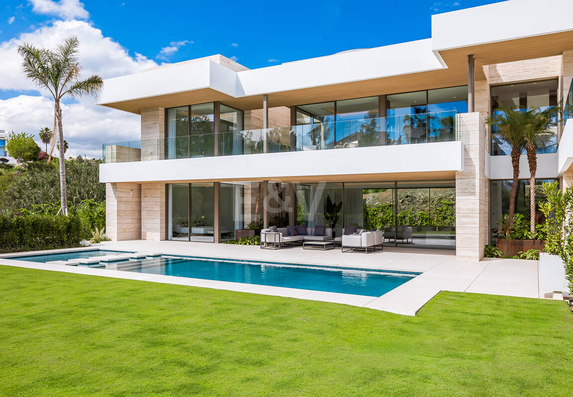 Un nouveau chef-d'œuvre avec spa bien-être et finitions design