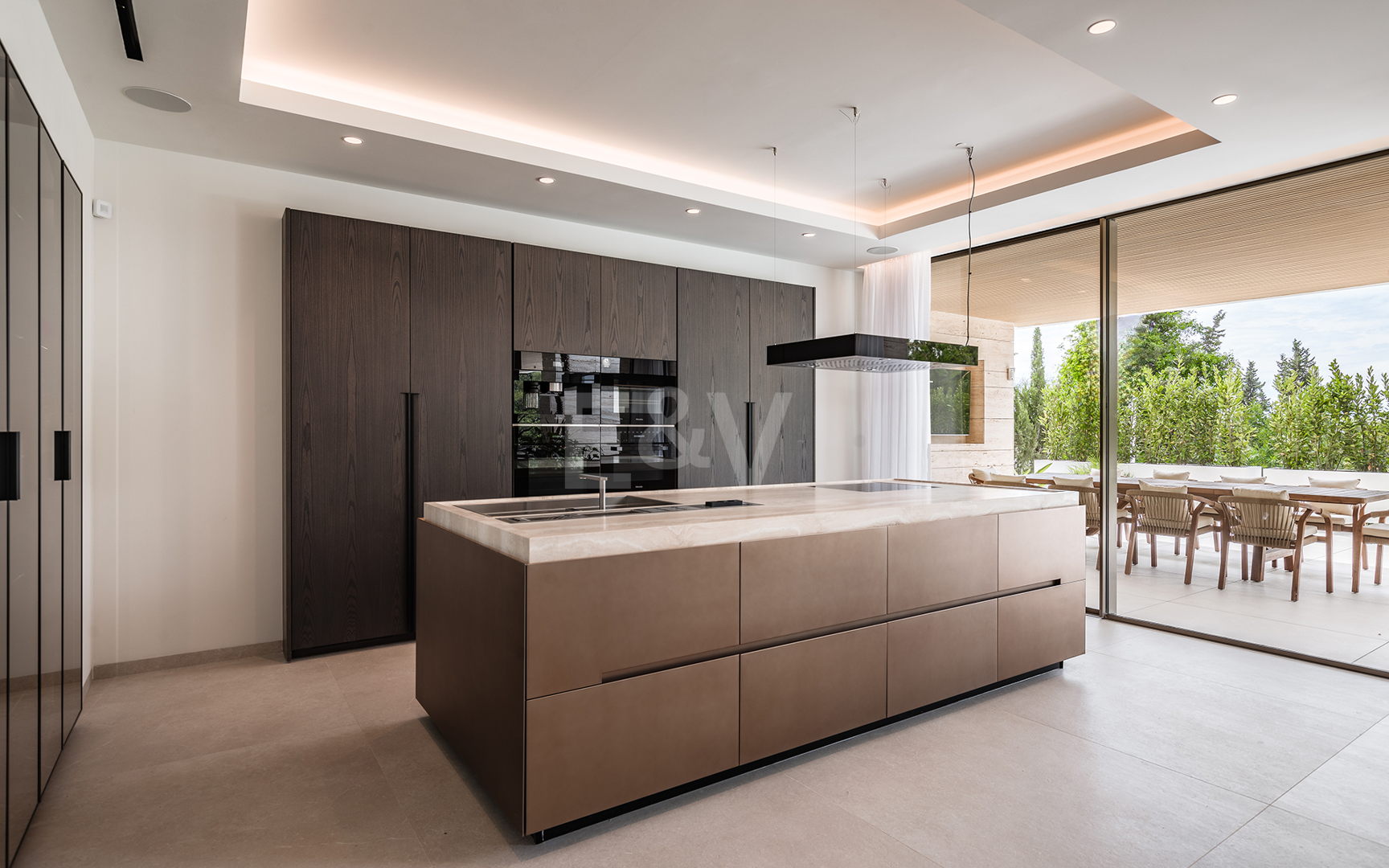 Obra maestra a estrenar con spa y acabados de diseño