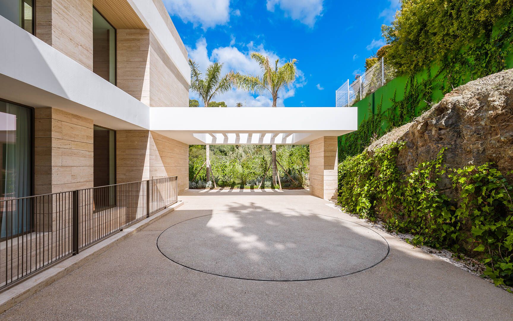 Obra maestra a estrenar con spa y acabados de diseño