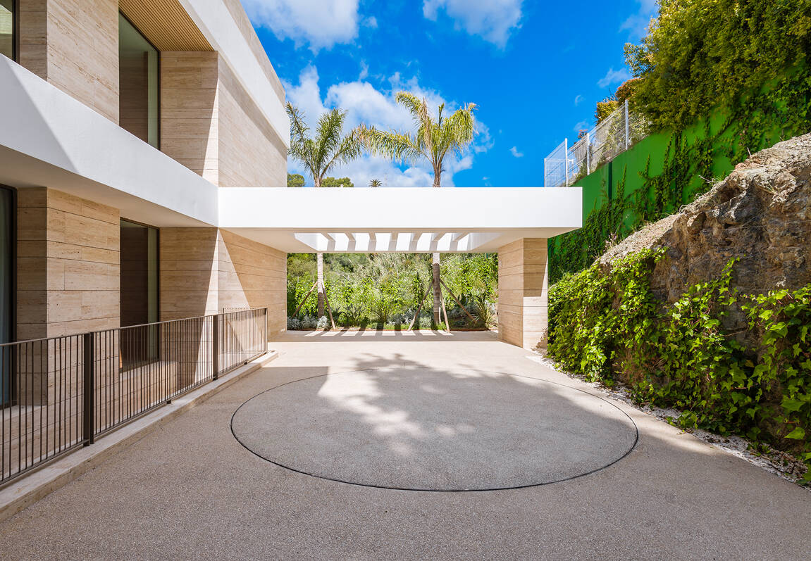 Un nouveau chef-d'œuvre avec spa bien-être et finitions design