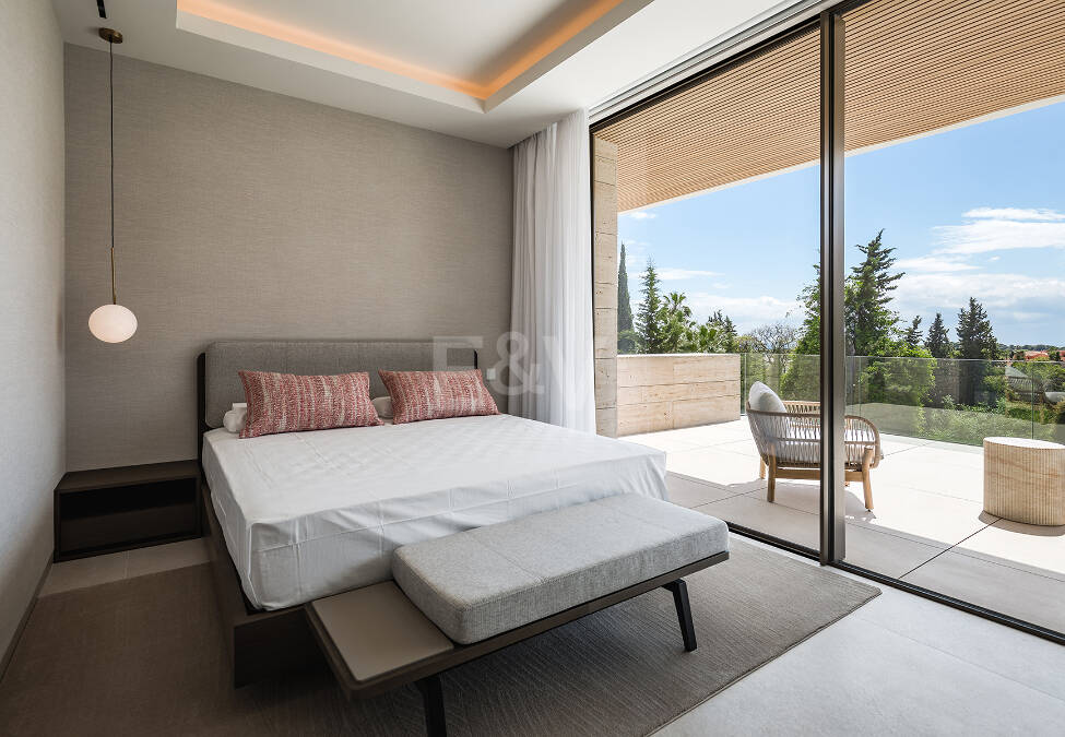 Un nouveau chef-d'œuvre avec spa bien-être et finitions design