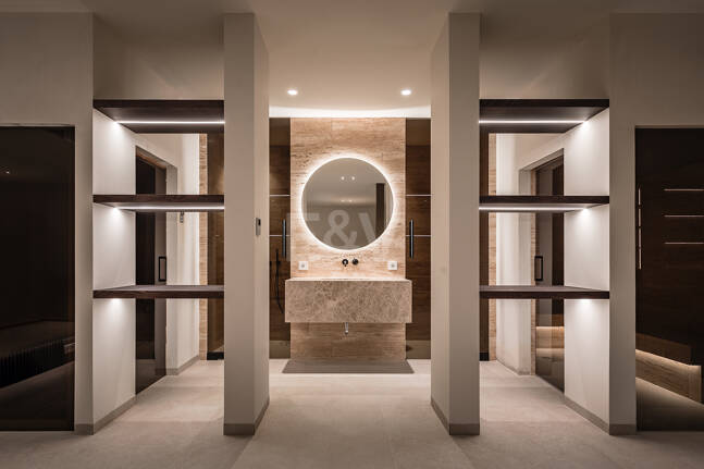 Un nouveau chef-d'œuvre avec spa bien-être et finitions design