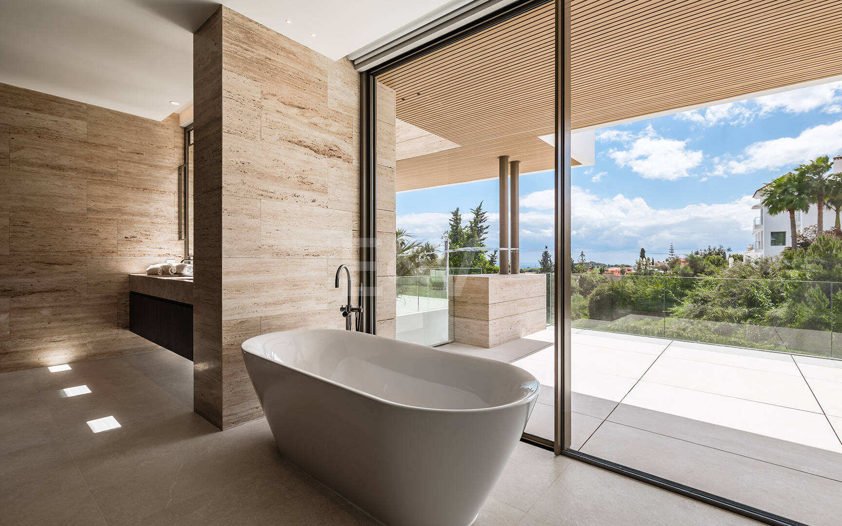 Un nouveau chef-d'œuvre avec spa bien-être et finitions design