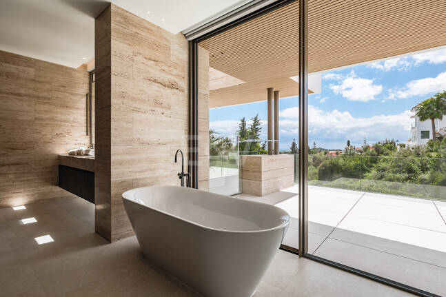 Un nouveau chef-d'œuvre avec spa bien-être et finitions design