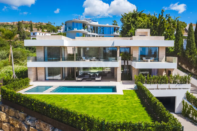 Un nouveau chef-d'œuvre avec spa bien-être et finitions design