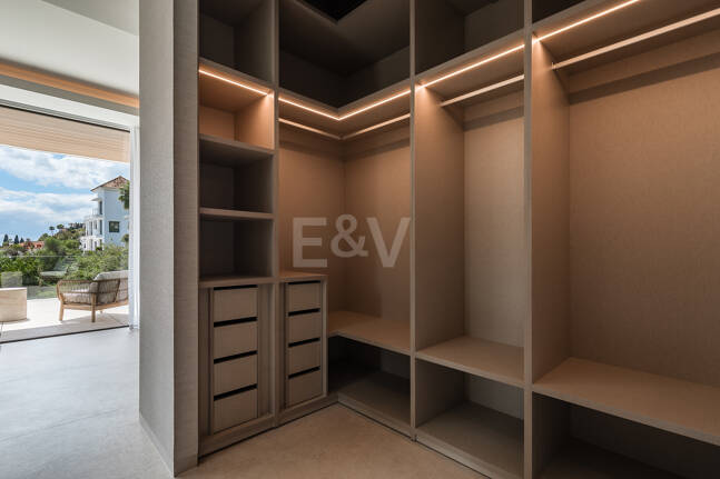 Un nouveau chef-d'œuvre avec spa bien-être et finitions design