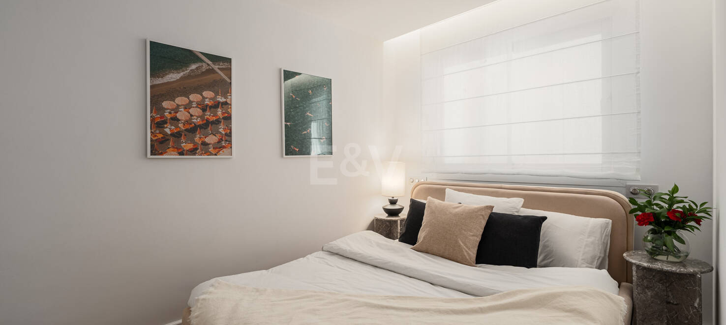 Chic Beachfront Apartment on Marbella’s Golden Mile