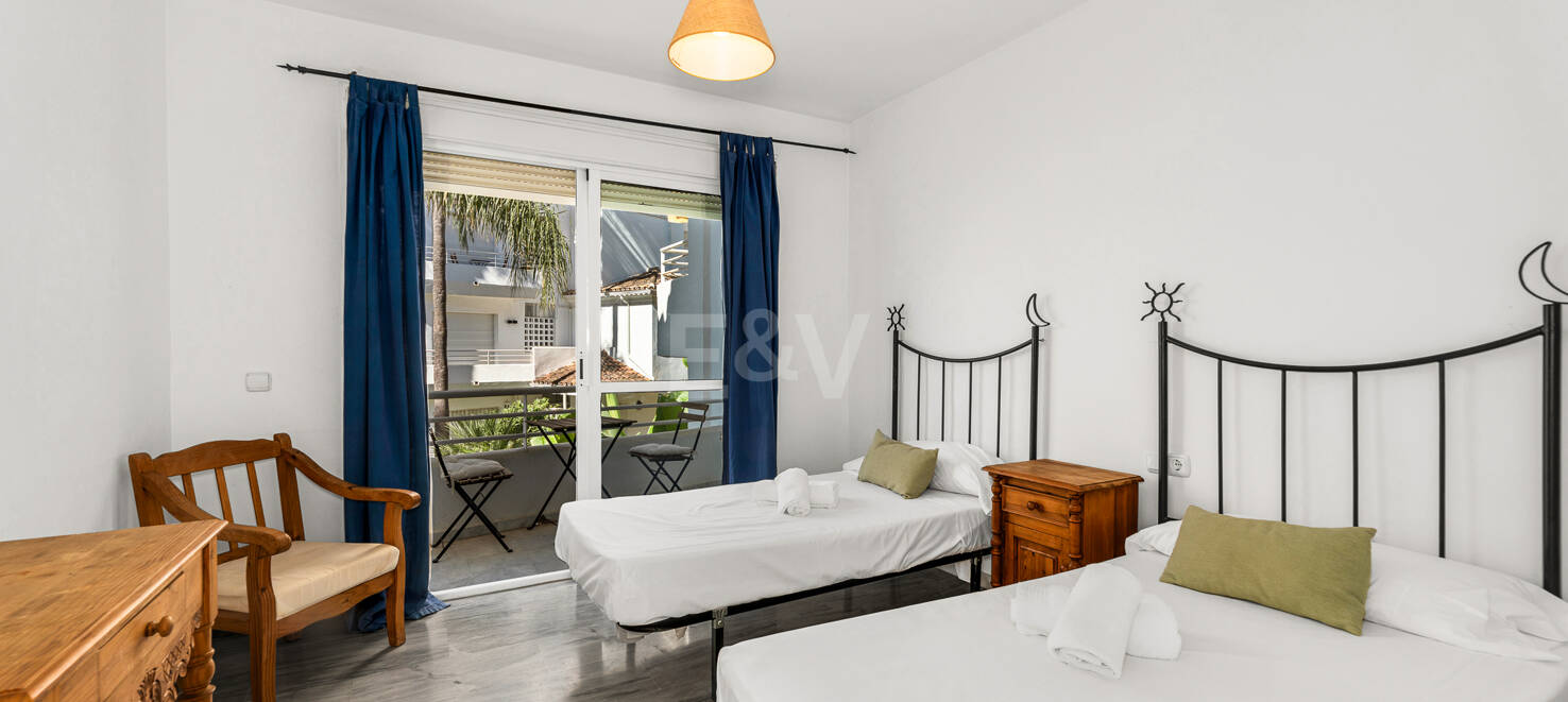 Przestronne Frontline Golf Apartament w odległości spaceru do plaży